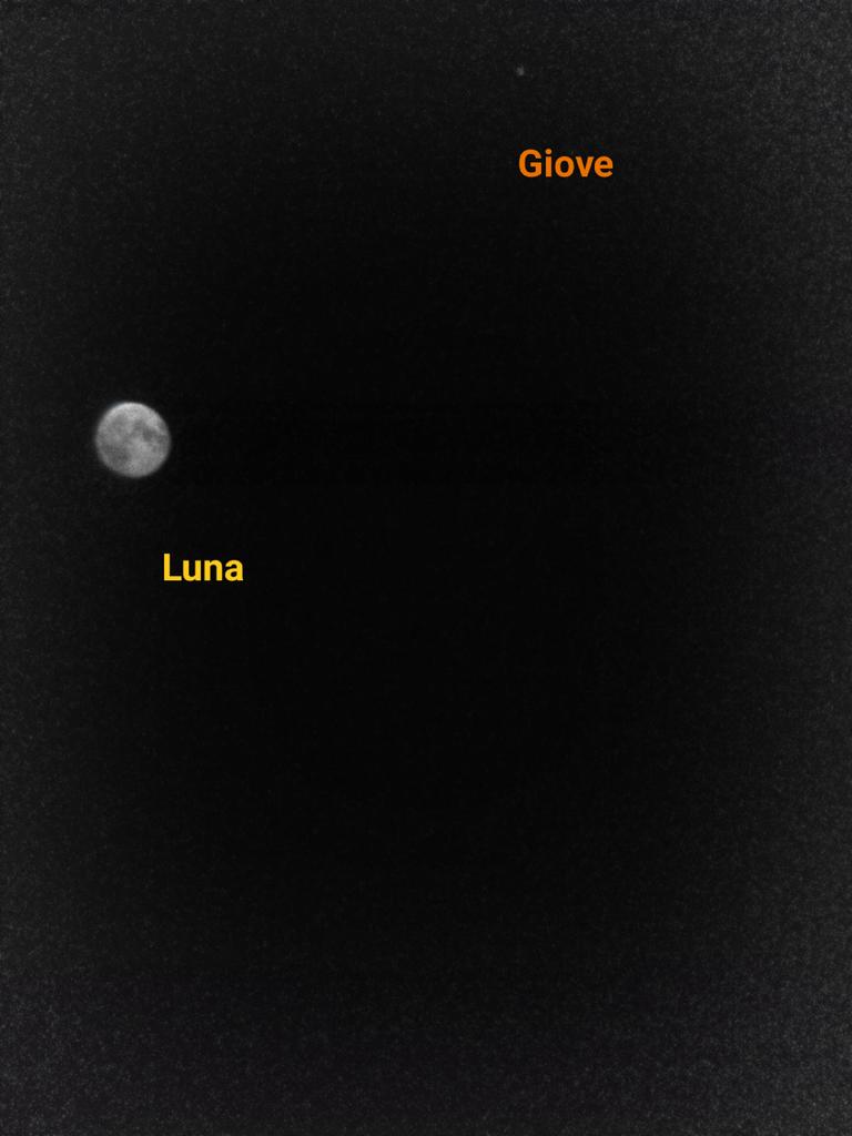 Chara_cecilia's tweet photo. Congiunzione #Luna - #Giove del 11/09/2022 #moon #jupiter @astrocampania @astroperinaldo @pas_astronomia @astronomitaly https://t.co/C8tKWqfXyU