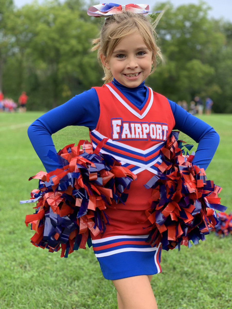 MrsSNewman1's tweet photo. Spent the weekend opening Hockey and Cheer season with my kids. 🏒🥅📣💙🤍❤️ https://t.co/SWU902AUx5