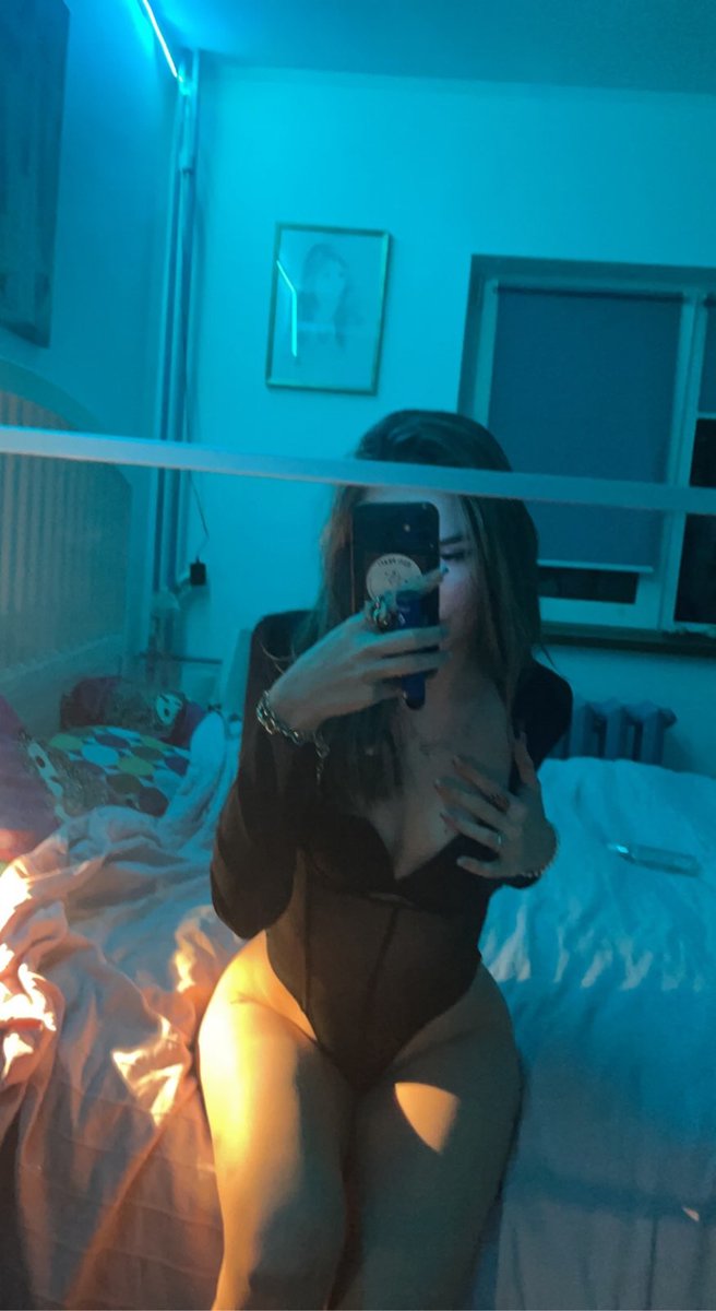 EmmaEll14's tweet photo. every horny buyers who RETWEET&amp;FOLLOW will get a free 3 nude boobs/pussy full video in dm's 😋😜
dm me for my prices 😈🥵
 #dm #horny #jailbait #porn #nsfwtwtﾟ #pay2play #sellingnudes #secretseller   #cockrate #nsfwtwt #bigtits #alterpinay #juicypussy https://t.co/srLcniJoJr