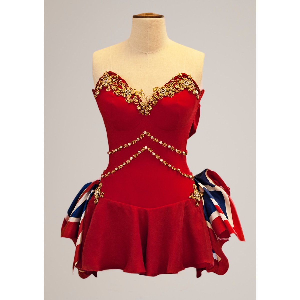 One of my favourite shoots I have ever done, doing a images of the beautiful dress designed by UK designer <a href="/suzanneneville/">Suzanne Neville</a> , worn by Spice Girl <a href="/GeriHalliwell/">Geri Horner</a> for the 2012 London Olympics 

#london #londonfashion #spicegirls #gerihalliwell #style #fashion #unionjack