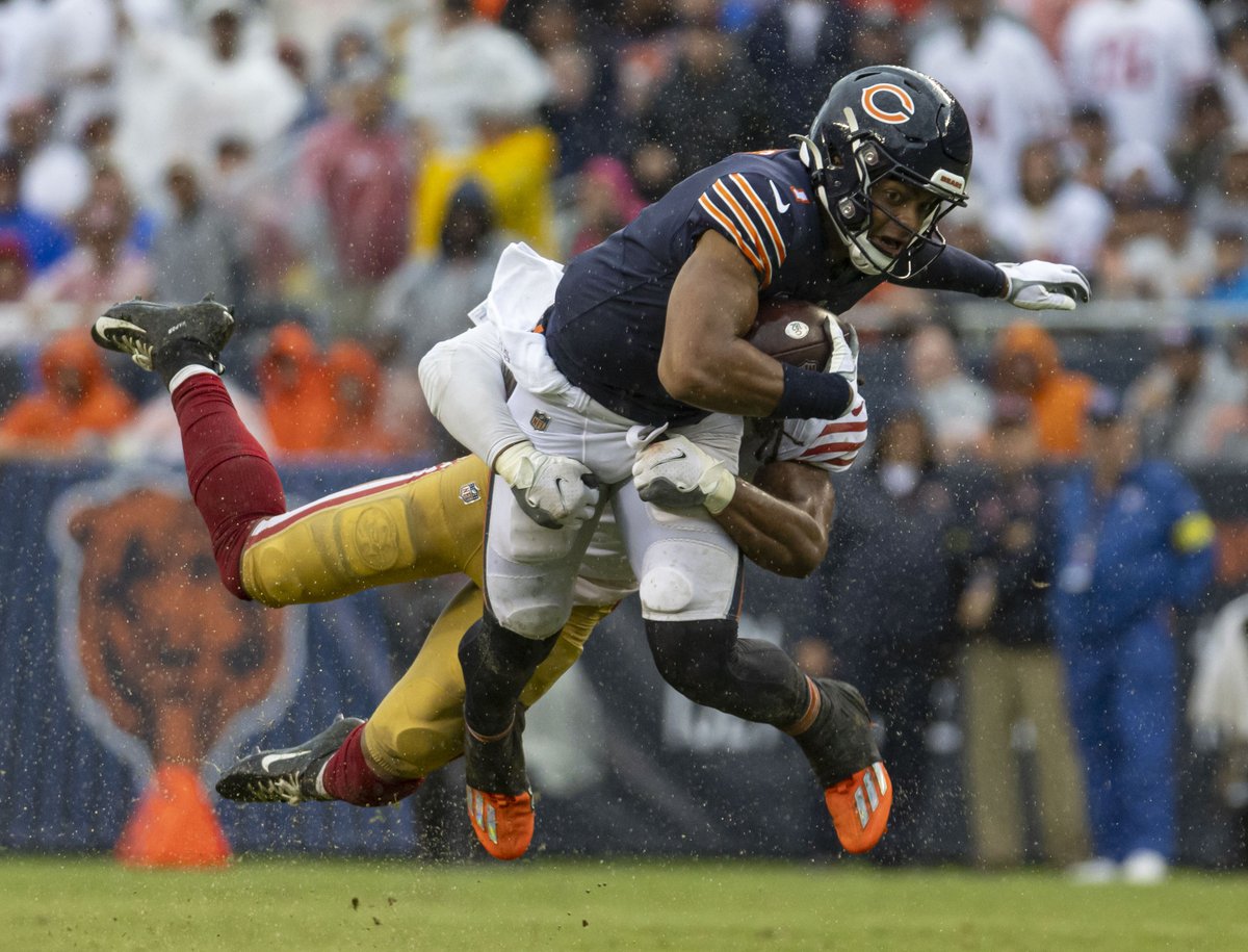 Justin Fields leads the #Bears to a wet and wild win at Soldier Field. Photos: chicagotribune.com/sports/bears/c…