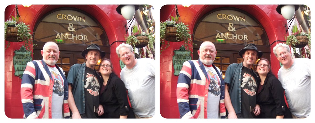 StereoSimian's tweet photo. The @2000adSouthern met up at the @CrownAnchor1 to celebrate the 10th anniversary of #Dredd3D, the amazing film adaptation of @2000AD’s future lawman.

I was on hand to take several blurry #stereoscopic #3D pics… *hic*

1/2 https://t.co/U5uVKWjHt1