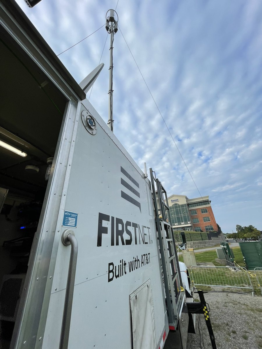 CurtChaput09's tweet photo. Tonight I got to help one of our FirstNet agencies stay connected during a waterfront Concert in Bangor. Our engineer Mike gave me a tour of our Sat Colt providing additional capacity for our @FirstNet users @El_MIKE_G @LillardDerick @emilywiper https://t.co/rzL7d0Ms5c