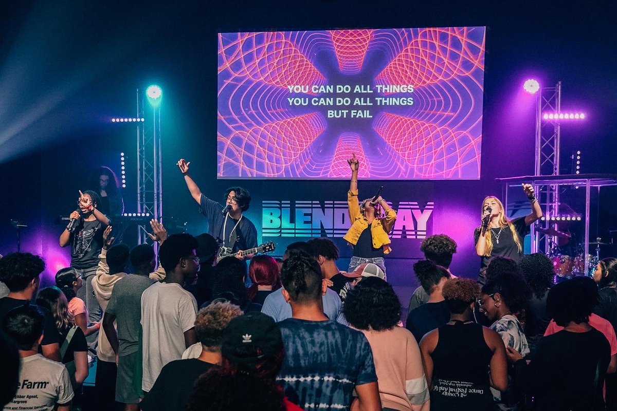 blendflc_'s tweet photo. WHAT A NIGHT!! It was a #Blendsday like no other!! We LOVE getting to do this every week with you and we’re already counting down the days to see you again!! #TheBlend https://t.co/7MUcjz9DBM