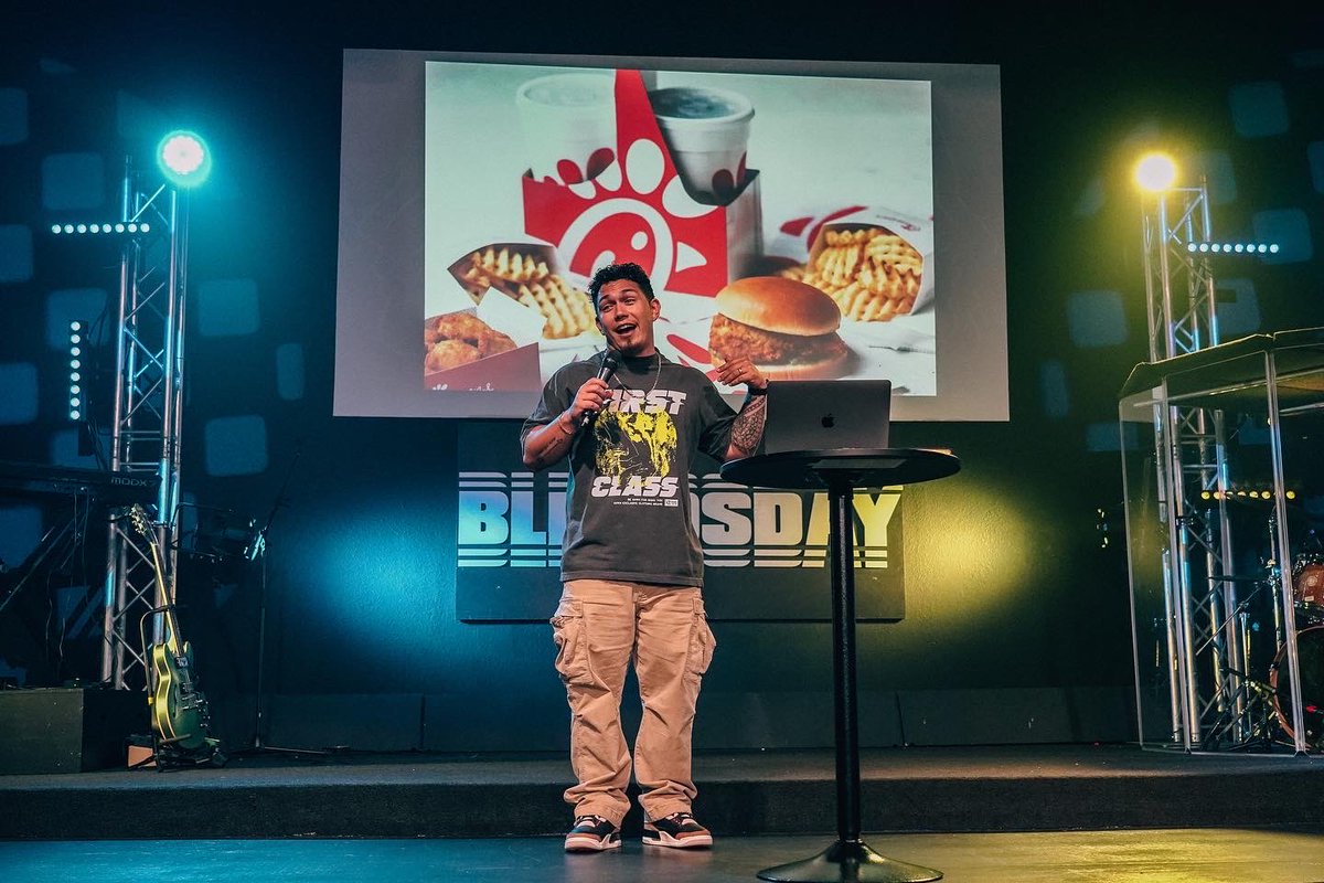 blendflc_'s tweet photo. WHAT A NIGHT!! It was a #Blendsday like no other!! We LOVE getting to do this every week with you and we’re already counting down the days to see you again!! #TheBlend https://t.co/7MUcjz9DBM