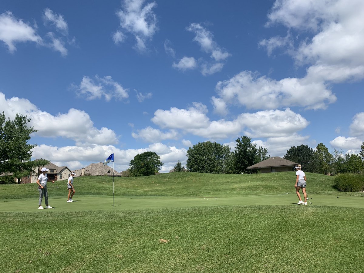 OmahaWGO's tweet photo. Practice Round ✅
Follow along tomorrow with live scoring for the MSU Payne Stewart Memorial at https://t.co/8FSX9ggKVV #EveryoneforOmaha #OmahaWGO https://t.co/mNSOAfLrsw