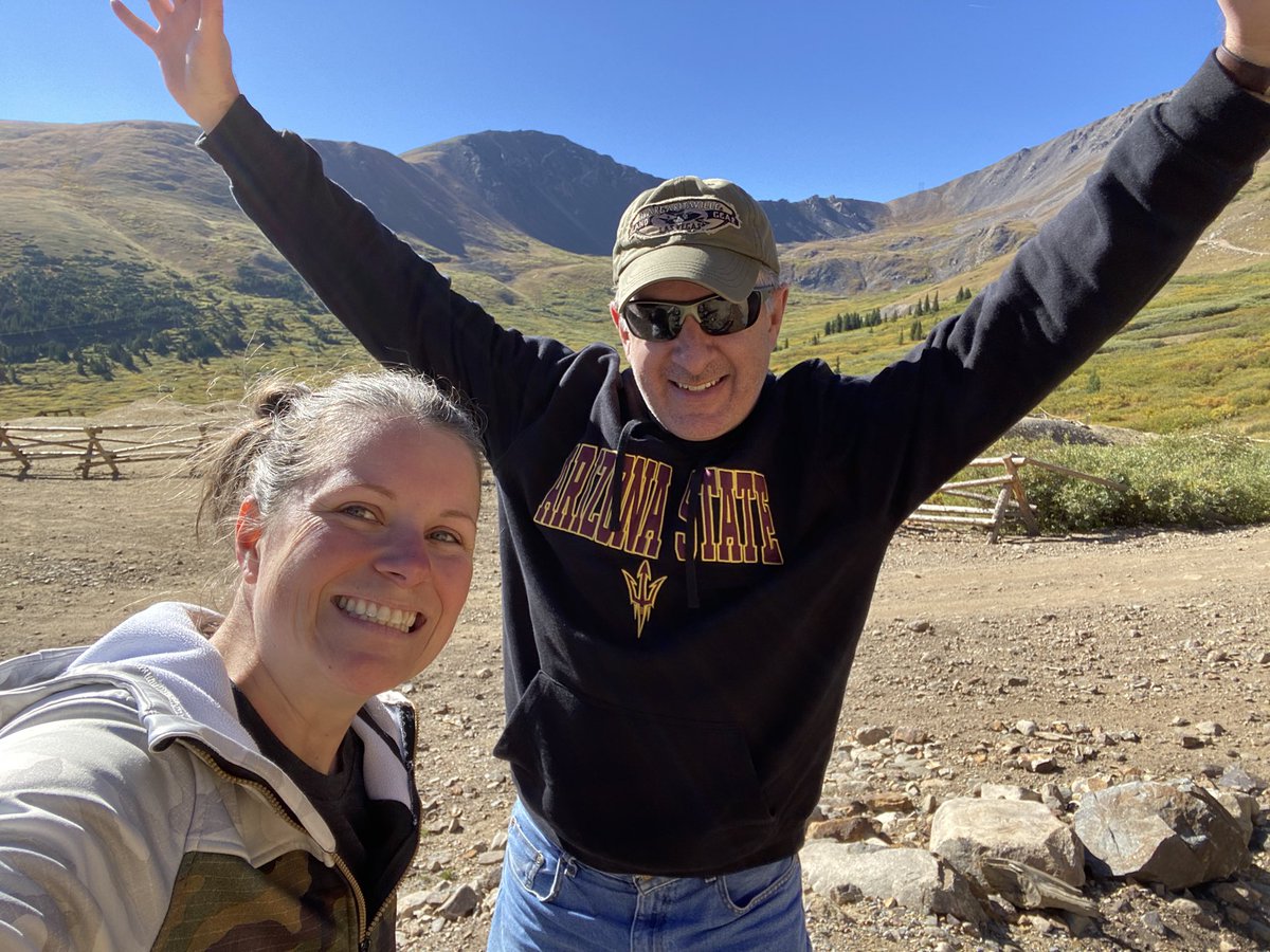 KristenHosman's tweet photo. Spent the day with a former client on top of the world. #colorado #mountiantop @MountEvansCnslt https://t.co/mKsdnFiydB