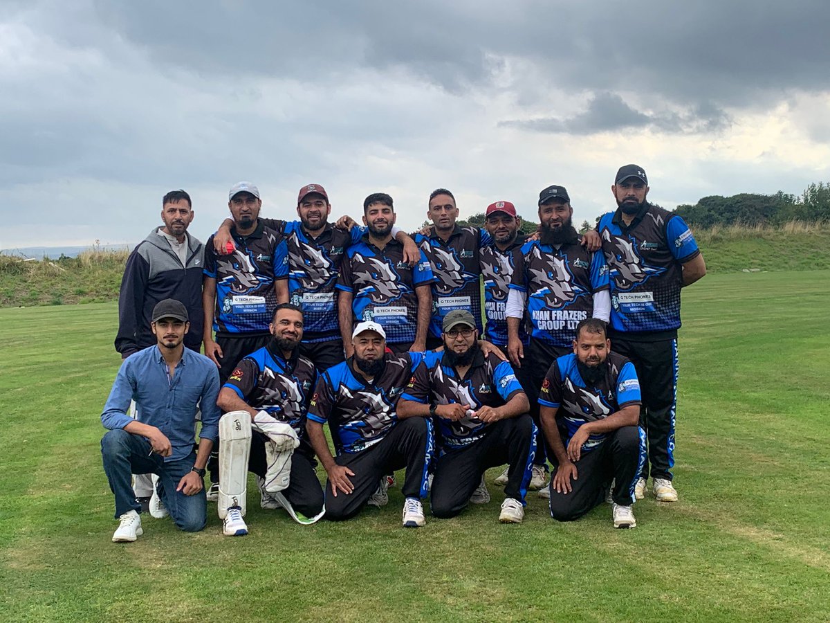 ManninghamYcc's tweet photo. Defending Champs of the Pro40 Cup, MCC secured their place in the 2022 Final as thy bt My Lahore by 77 rns. I.Khan's 55 gve MCC a totl of 195 to defend. In reply, the visitrs were all out for 118 Kamran Masood picked up 3-22 
Final v Mangla @ Gt Horton  Church 11/9/22 
12:30 PM https://t.co/xQUMaA6VQA