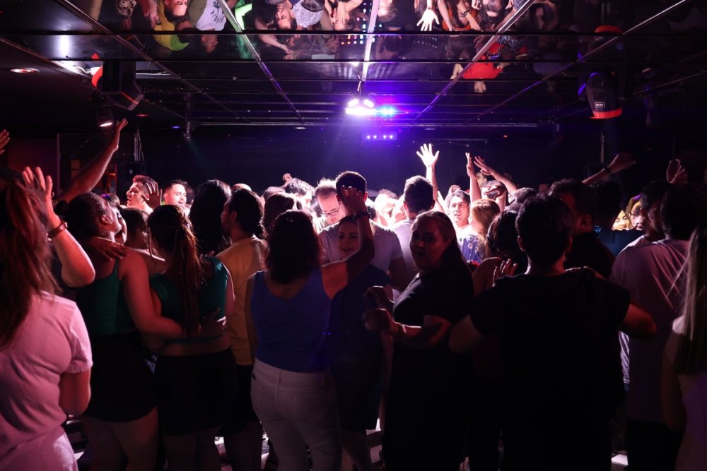 Vanlılar hariç herkes burada