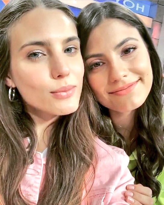 juliantina_de's tweet photo. Conocí a #Juliantina atreves de Youtube, andaba buscando una canción y me salió con imágenes de este ship, y ví que una de ellas era @barbara_lopez21 😍y luego busque más información y pues aquí sigo y seguiré para ellas, apoyándolas juntas o separadas🫠🤗

#JuliantinaForever https://t.co/0b7XckSone
