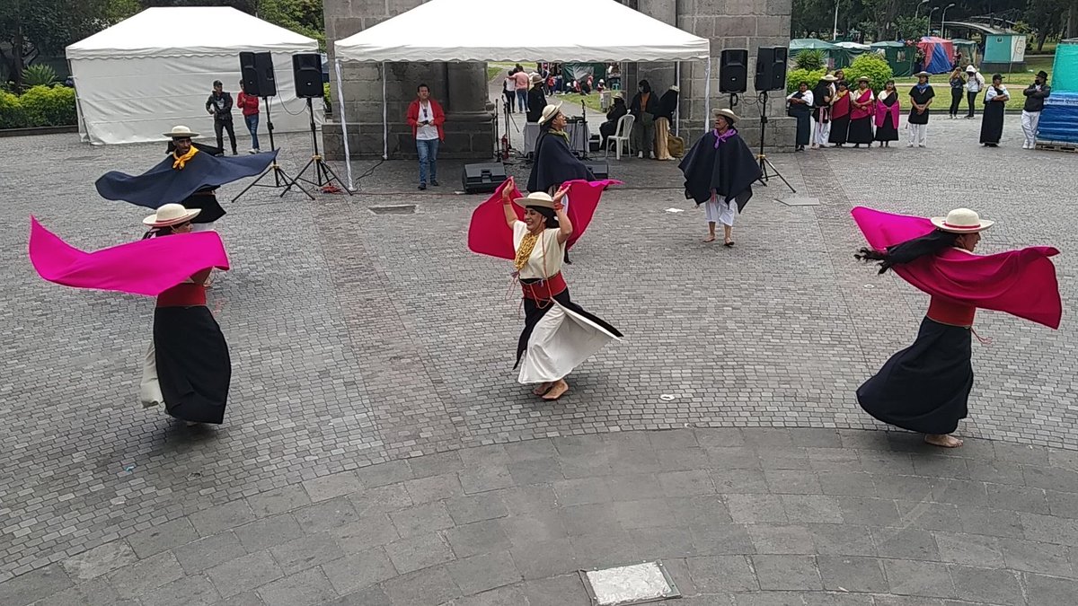 BALLETQUITUS's tweet photo. Rutas Libertarias, Quitus presente en Agosto mes de la Artes @culturaquito @TurismoQuito https://t.co/3KZsZDSGtn