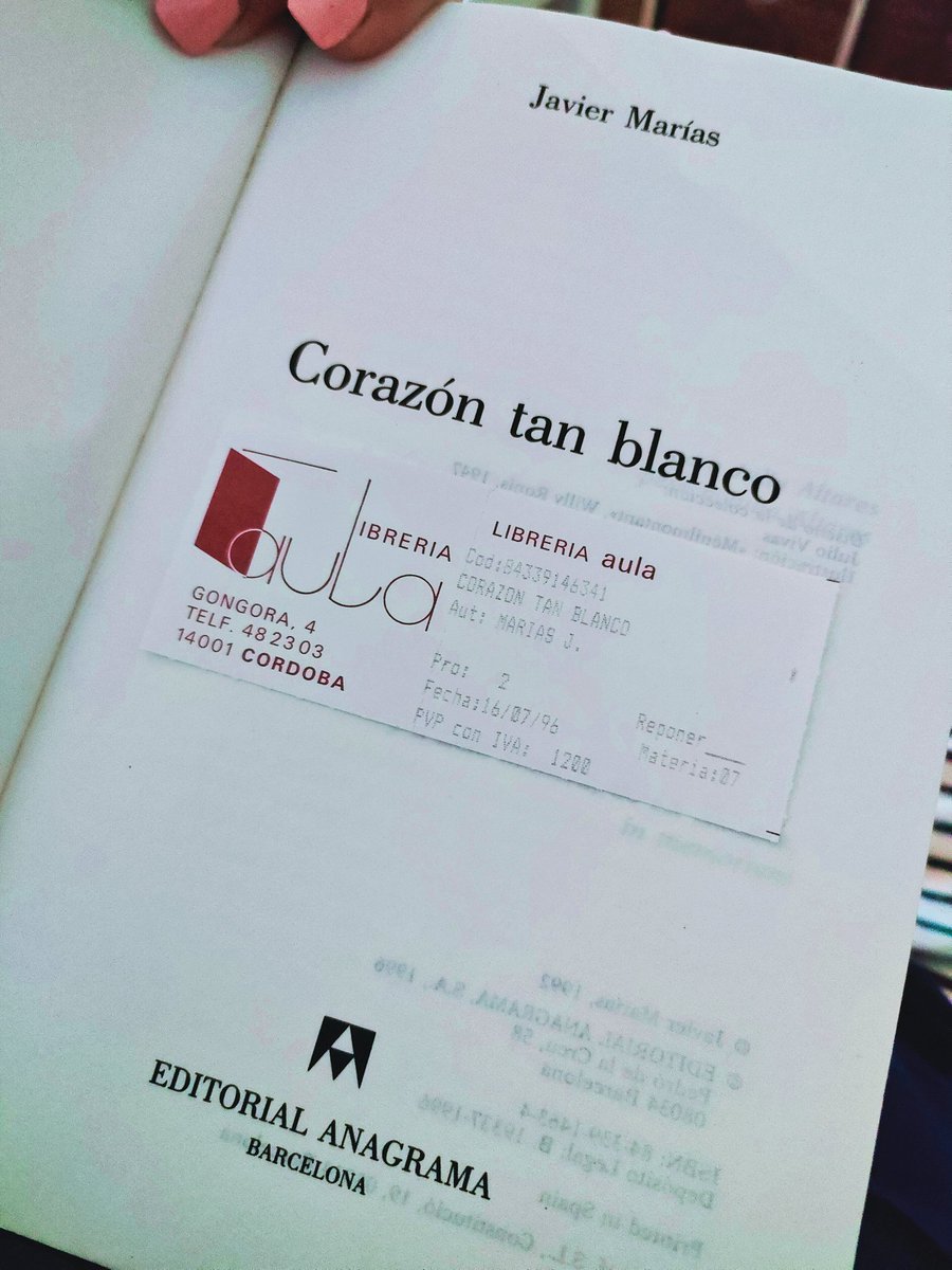 VIOLETAAYALA_'s tweet photo. Recuerdos de otra vida. 🧡
#JavierMarías  #LibreríaAula #Ella
#lecturasyotrascosas #Enelrecuerdo https://t.co/V22QZMLEZ9