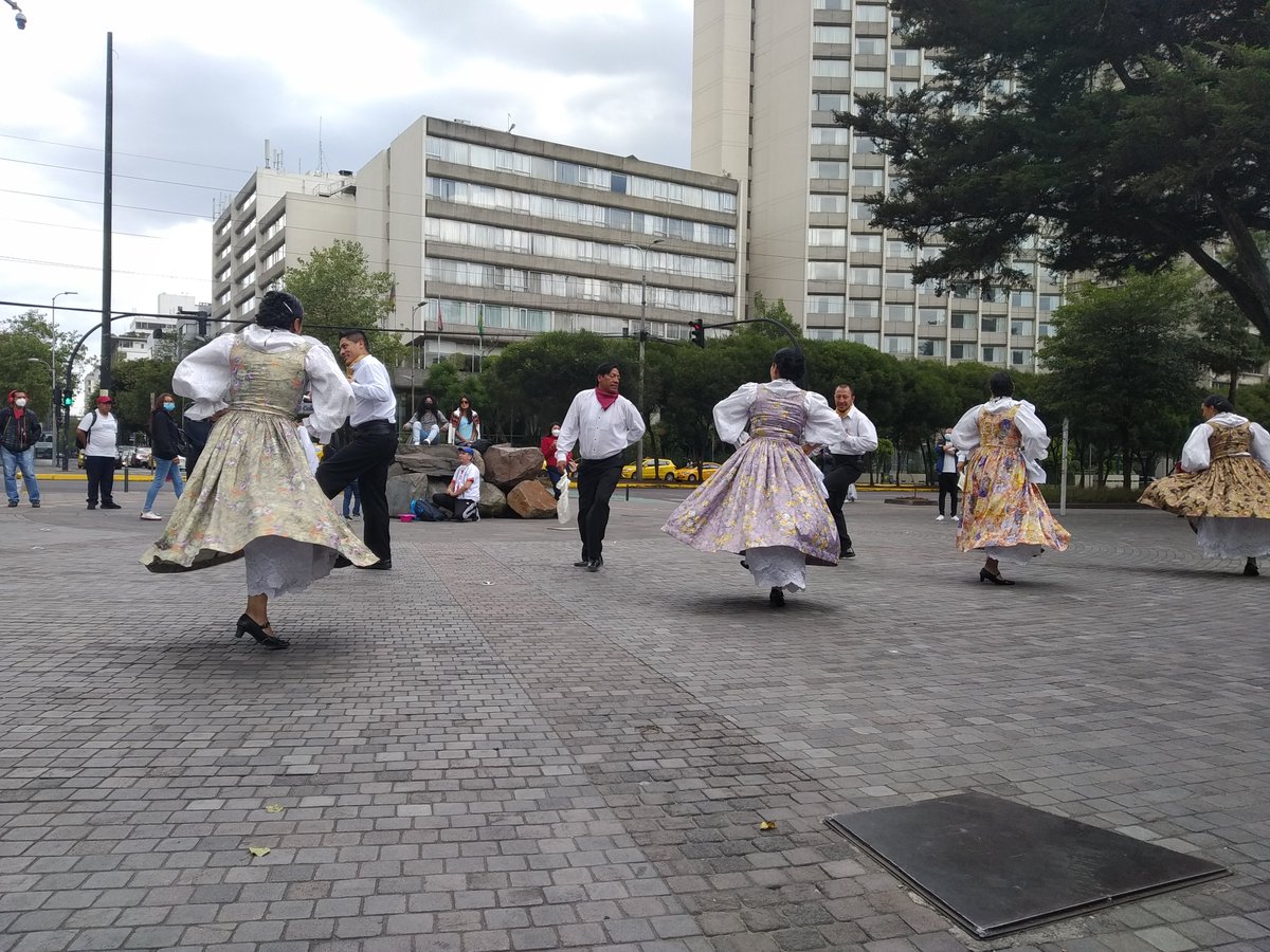 BALLETQUITUS's tweet photo. Rutas Libertarias, Quitus presente en Agosto mes de la Artes @culturaquito @TurismoQuito https://t.co/3KZsZDSGtn
