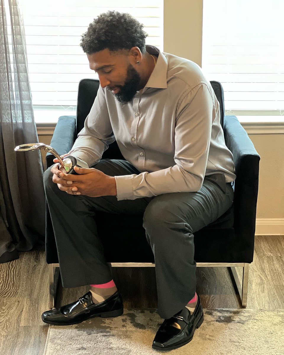 ItsDMurph's tweet photo. Special THANKS to the @commawards for the recognition as a Host of Distinction in this podcasting space! Wanna THANK everyone who genuinely supports me, Love Ya’ll ✌🏾! #itsdmurph #whynotsports #flagrant2pod #communicatorawards #wonthedoit #humbled #faith #dressedtoimpress https://t.co/KGtTHfHec9