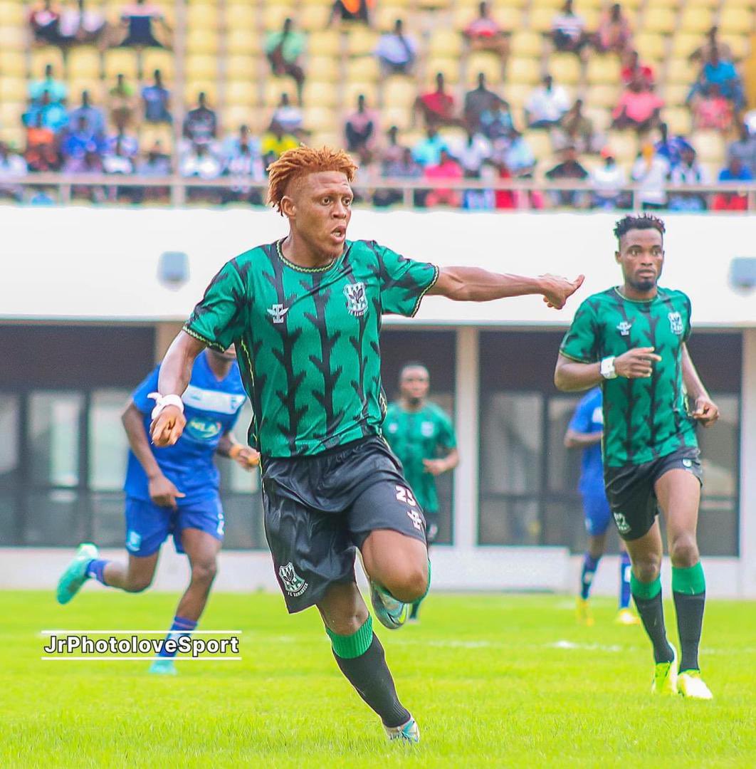 LarrySumaila_25's tweet photo. Debut Game 💪🏽 Tough one to pick a point away from home. We March on✌️
#GodsSpeed
@FcSamartex1996 https://t.co/z4oULnwf2P