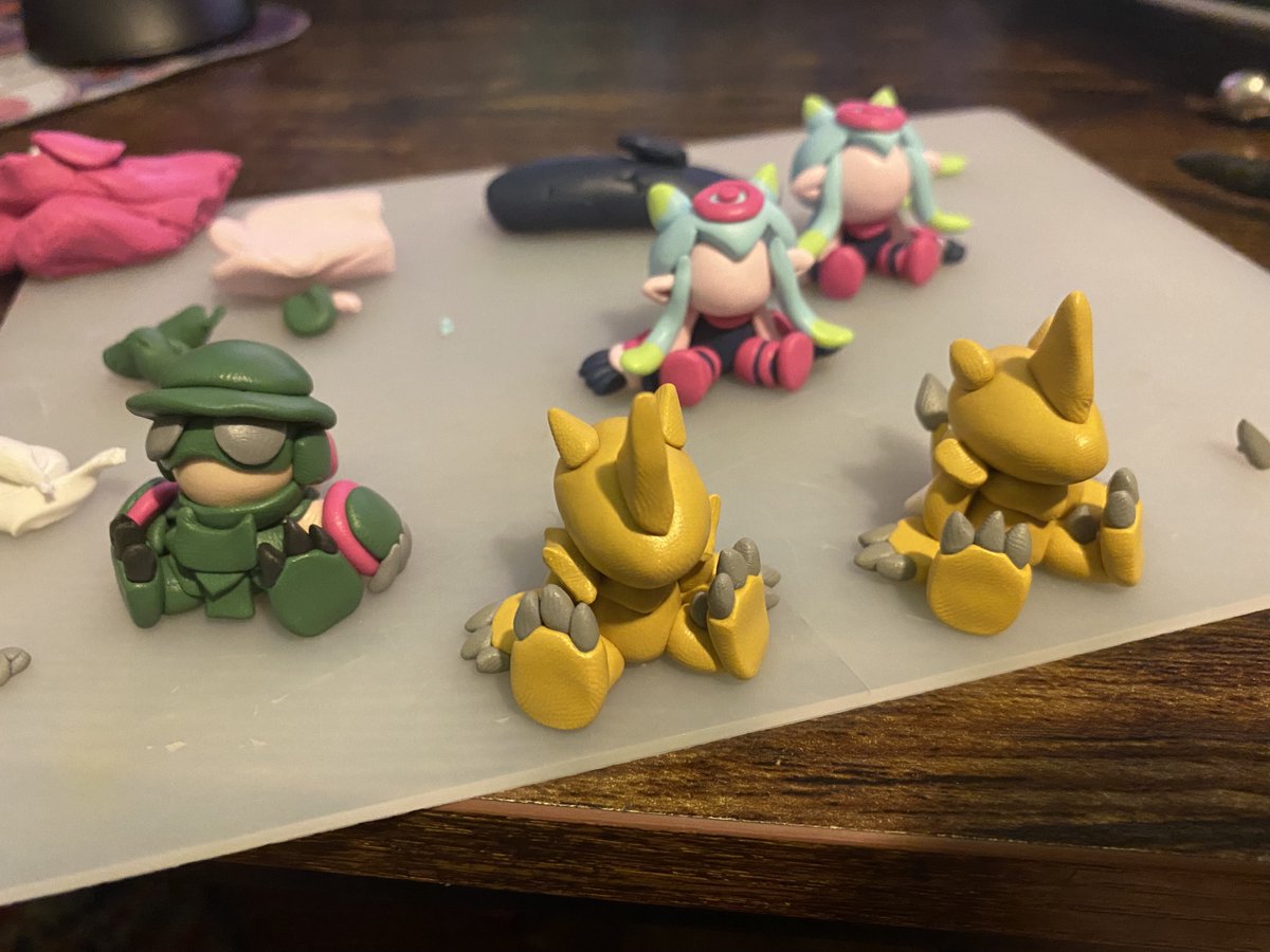 chaoticmeatloaf's tweet photo. A few new WIPS
#digimon #jellymon #ludomon #zubamon https://t.co/3uTaf1XWXS