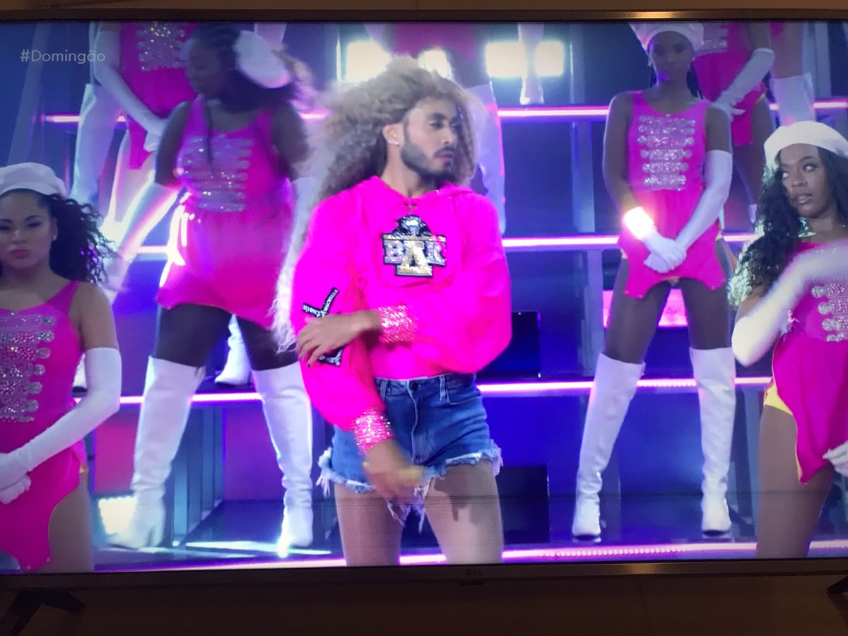 BTrabalhist's tweet photo. #ÍcaroSilva quanto talentoooooo❤️❤️❤️❤️👏🏻👏🏻👏🏻👏🏻👏🏻👏🏻! Sensacional 👏🏻👏🏻👏🏻👏🏻👏🏻#DomingaoComHuck #Beyonce #MelhorPrograma #BatalhaDoLipSync https://t.co/3WJkNKB9Tf