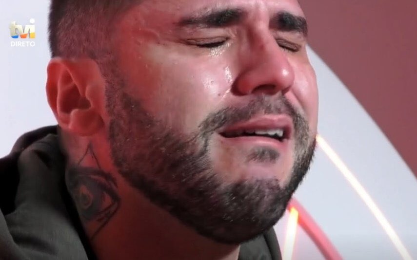 EU NAO PARO DE DIZER  "MIRO,MIRO NO TEU CU E ATIRO" 😭😭😭😭😭😭😭
#bbtvi