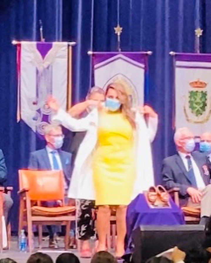 drelliehashemi's tweet photo. This White Coat makes me feel honoured to be of service, and proud for the years of hard work to get here, and most importantly, responsible for providing the best possible for my patients!🥼🦷💜
#schulichdentistry https://t.co/no9aHOmbu1
