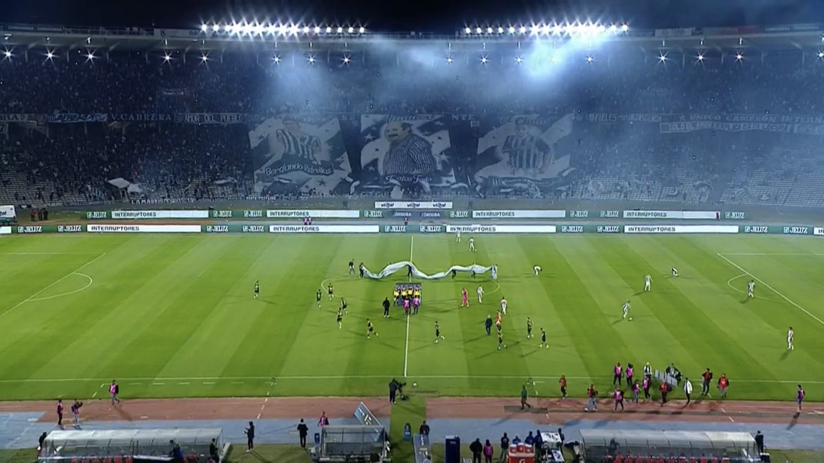 GabiIncardona17's tweet photo. Que divino.. sigo soñando con que esa platea se vista de punta a punta con telones homenajes a ídolos de Talleres. https://t.co/76LNHW8YJm