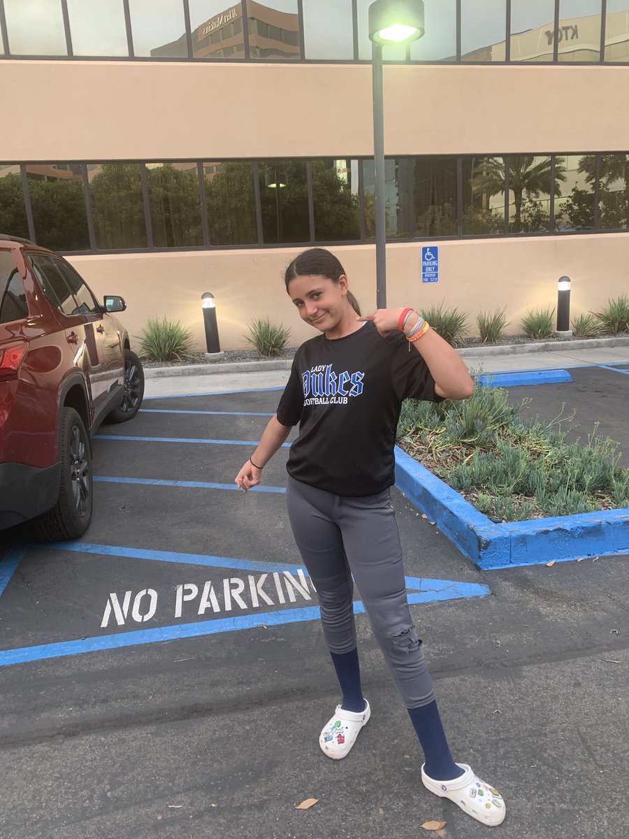 kirdevil12's tweet photo. Wishing our beautiful daughter a Happy 13th Birthday! Cheers to a year full of new adventures! @JMalgradi https://t.co/Bo97wn5OJh