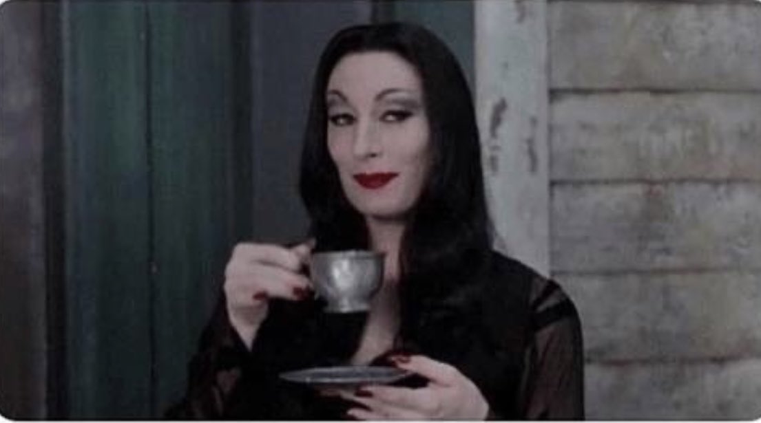 So_heila_'s tweet photo. It be the ugliest bitches that guys will chase after when they have a 10 sitting on their lap. You dudes be goofy 🥴 #likeherforwhat #likewhy #relationships #straightgoofy #confuseth #okaythen #QueenElizabeth #captaincy https://t.co/QaUjburxLh