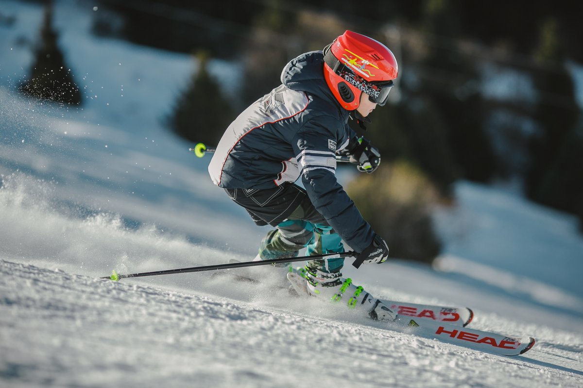 steelcore_inc's tweet image. Secure your winter sports equipment with Steelcore Security Strap. 🏂

These lightweight, cut-resistant, and highly flexible straps are designed to secure your ski’s, snowboards, and more.
 
#steelcore #securitystrap #loveitlockit #adventure #skiing #wintersports #winter