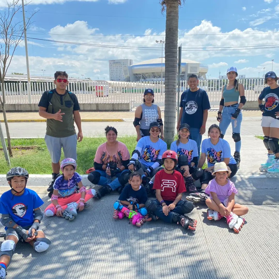 movilidad_leon's tweet photo. ✅️Hoy fue un gran día de Ruta León🌞🚲🍦Aprendimos con #Biciescuela y su taller en mecánica, nos activamos con @ComudeLeon y Zumba #Master24fit estuvimos presentes en nuestro Adoptòn permanente de #PatitasEnElSIT, disfrutamos de exhibición esgrimista 🤺 y danzas Africanas 💃🪘 https://t.co/ZhF782qaMx
