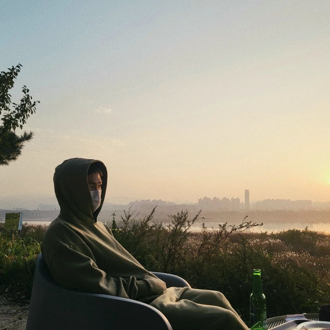 KIMTHBD23's tweet photo. WE LOVE YOU!💜

#NAMJOONDAY https://t.co/7iC8E0l8dT