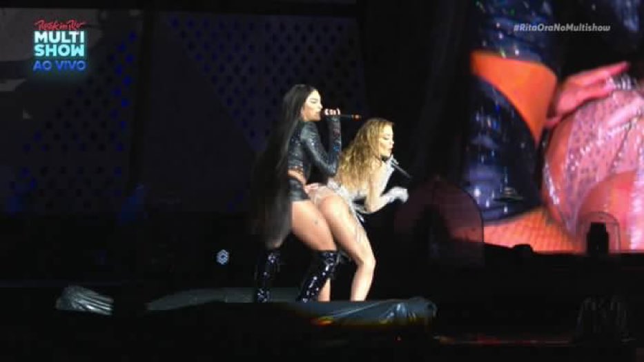 Rita Ora usa body ultracavado no Rock in Rio e chama atenção pelas suas pernas