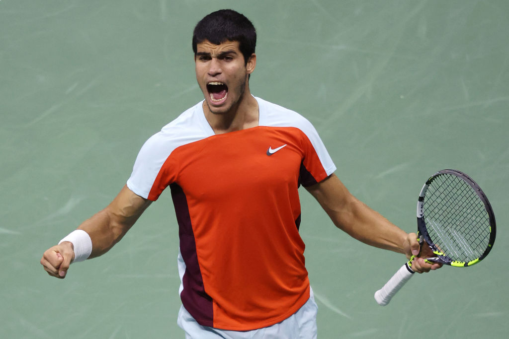MovistarTenis's tweet photo. ¡FELICIDAD ABSOLUTA!
¡Campeón del #USOpen! 
@carlosalcaraz, nuevo número 1 del mundo.
El más joven de la historia en conseguirlo. https://t.co/wKmUBiPZtm
