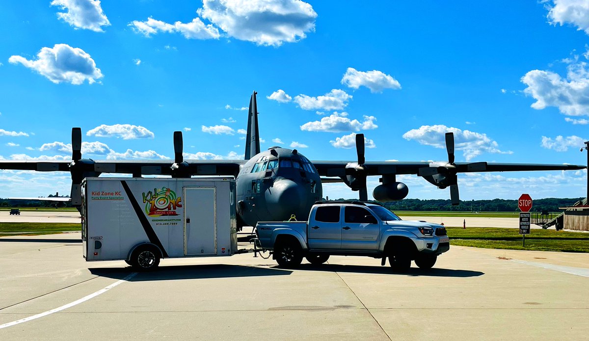 KidZoneKansas's tweet photo. We enjoyed a GREAT day of play in St. Joseph, MO. 😎 After bringing fun to base families, we had a little fun too! 
#pictureperfect https://t.co/TxxSJhTw8j