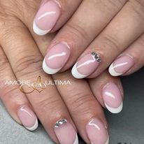 VictoriaGuynup6's tweet photo. A few French variations! #GelNailTech #CentralAB #HomeBased #SmallBusiness https://t.co/u9dSQwfSIy