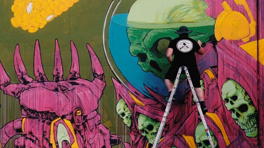 KillerNapkins's tweet photo. Ah, Paint Louis... the making of the cosmic corn creep. 
Photo by my good bud, @tristanobeats https://t.co/FWJP1f2hnK