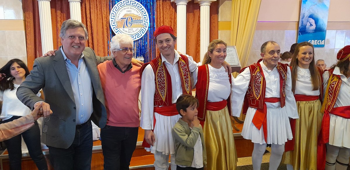 fernandorizzi1's tweet photo. Acompañamos a la #ColectividadHelénica en el 70 aniversario de la institución que nuclea a los griegos de Mar del Plata y sus descendientes.
Nos sentimos #filohelenos !! https://t.co/IQaCPji817