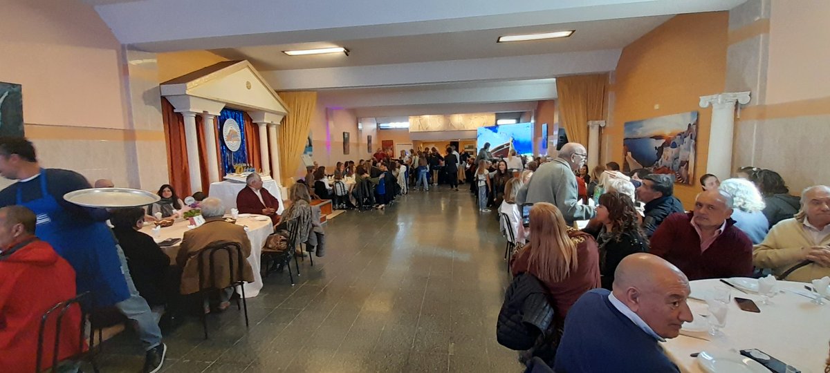 fernandorizzi1's tweet photo. Acompañamos a la #ColectividadHelénica en el 70 aniversario de la institución que nuclea a los griegos de Mar del Plata y sus descendientes.
Nos sentimos #filohelenos !! https://t.co/IQaCPji817
