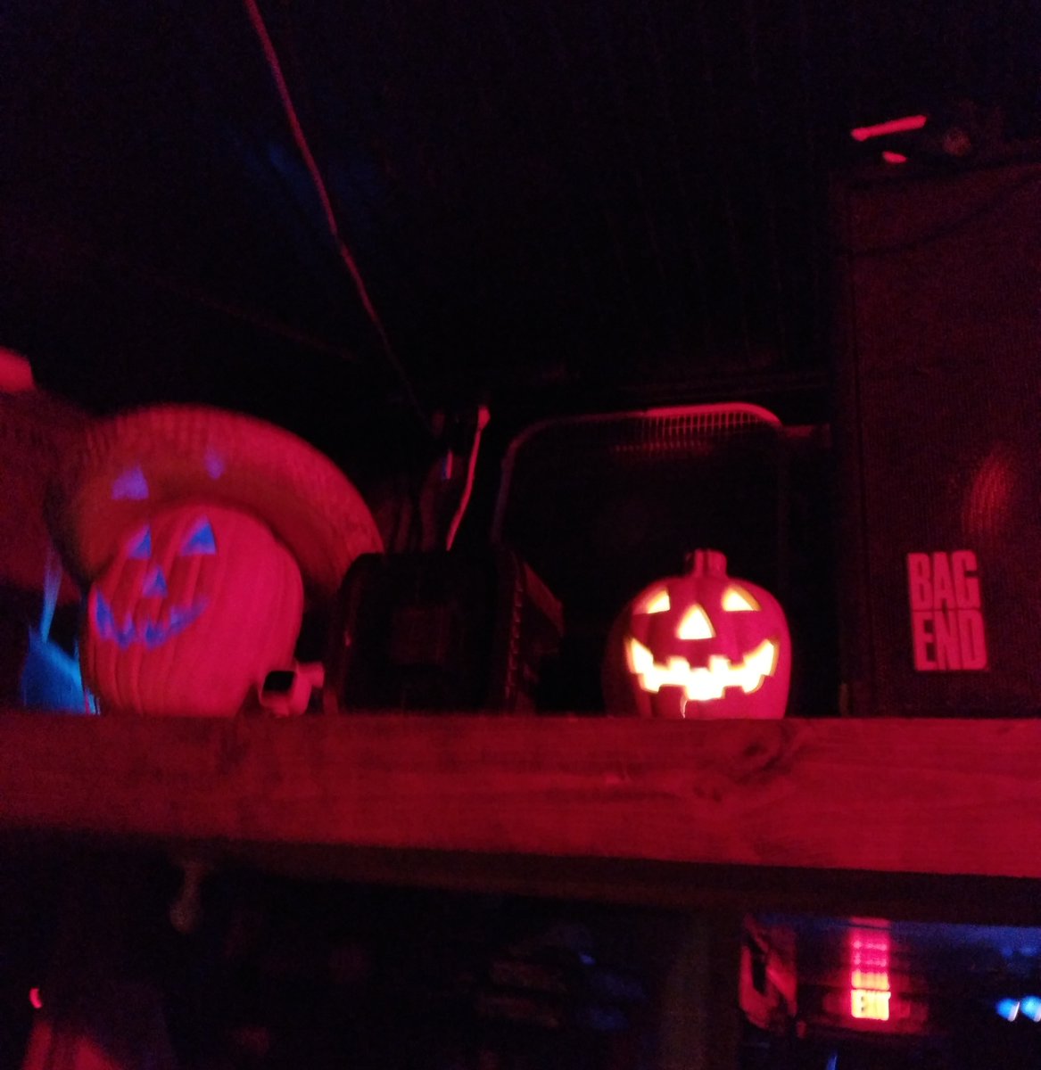 TheDemix's tweet photo. there will be a halloween show on halloween and I mean halloween the 31st https://t.co/2k0GkZQlks