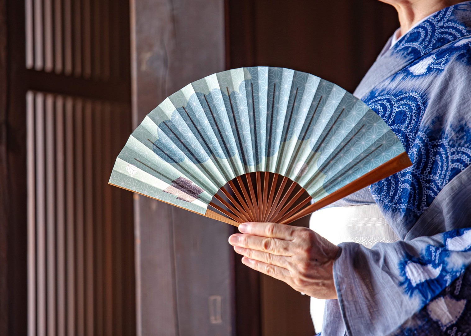 伊場仙 扇子とうちわの老舗 浮世絵版元 日本橋小舟町 Ibasen1590 Twitter