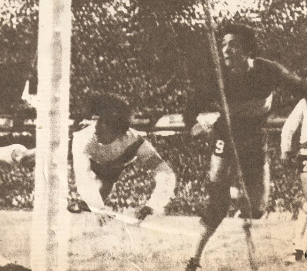 TopJrs's tweet photo. ⚽#Superclásicos con triunfos 1-0 en #LaBoca con goles de cabeza

📌4 antecedentes en los últ 45 años... pero todos en el otro arco! (y solo el de Cuchu en el ST)

➡ Cl08, gol de #Battaglia
➡ Lib04, #Schiavi
➡1989/90, #Cuciuffo
➡ 1978M, #Husillos https://t.co/D5ph5Uc5Dx