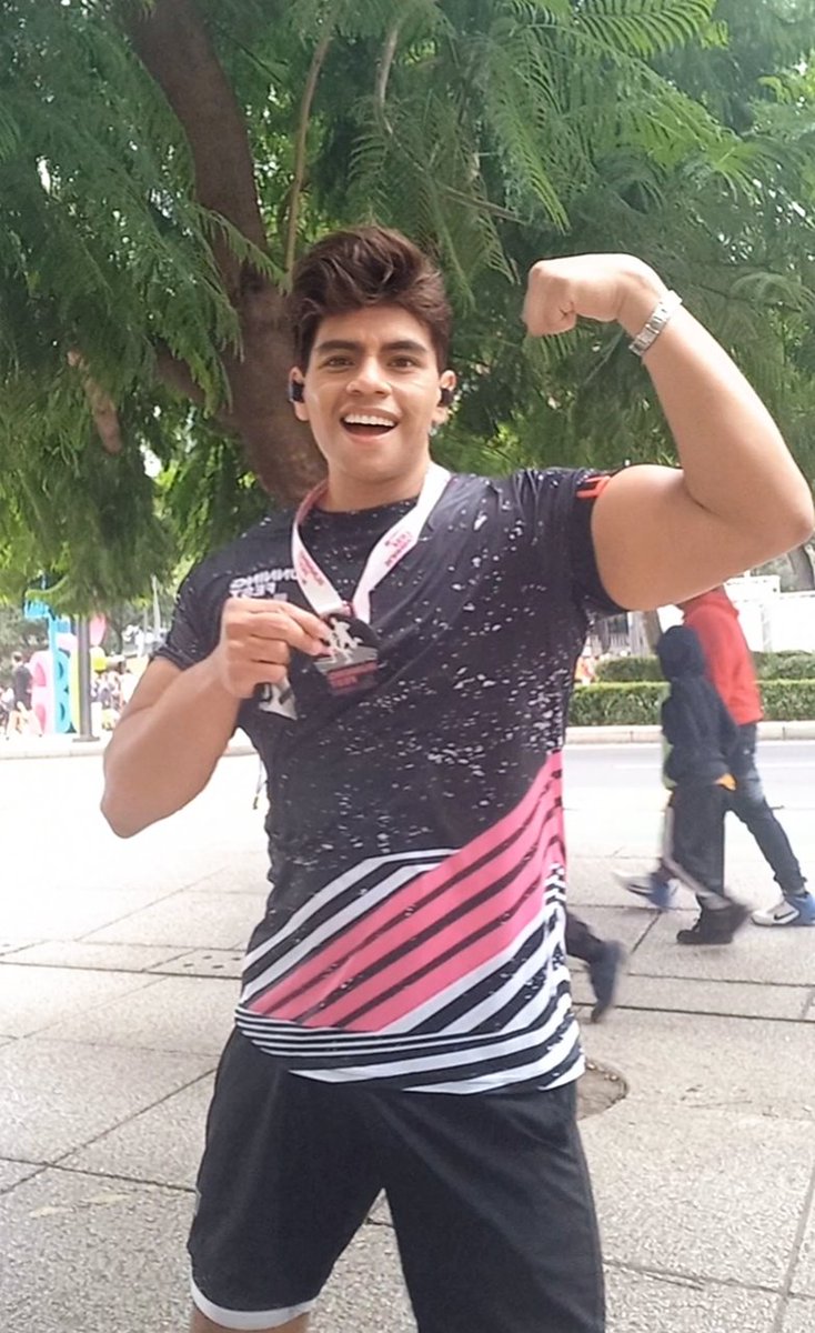 r_carlos_hdz's tweet photo. Muy contento con esta carrera post maraton, ya hace mucho que no corría con la playera del evento y ahora a darle a gym 😁 #run #runner #running #motivationrunning #motivacion #motivationrunner #runningday #soycorredor #cdmx
#16k #LIVERPOOL https://t.co/EbikZndaMb