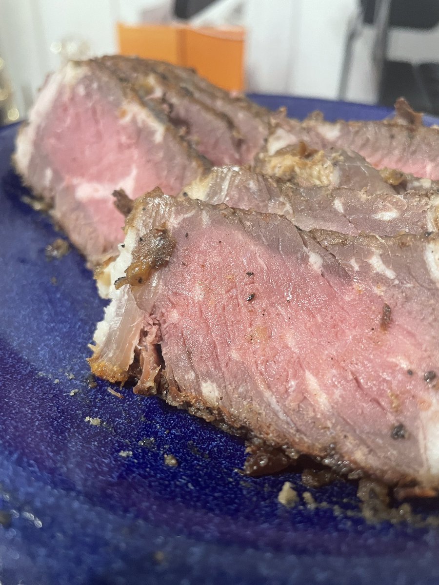 bencatheywvlt's tweet photo. Sunday Snack: $6 Sale strip steak #alliteration #mediumrare #badattwitter https://t.co/u5iYFU9y4A