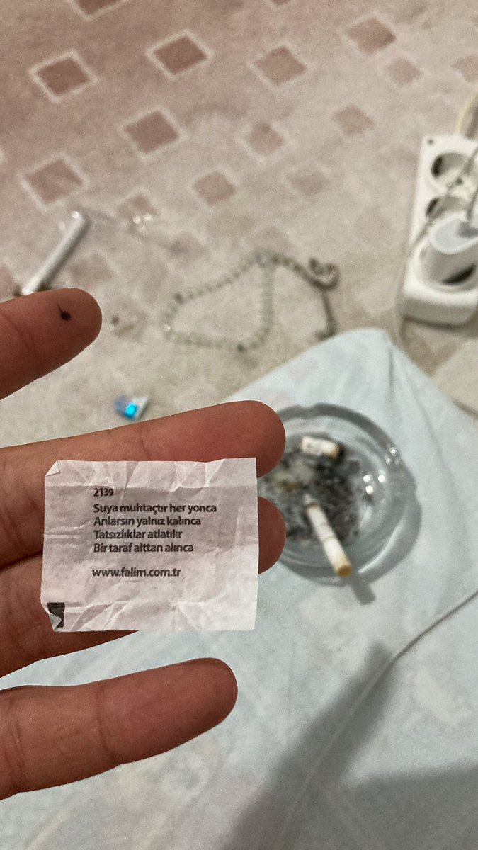 Her zaman aynı taraf alttan alsın da gör bakalım ne oluyor sevgili fal yazarı