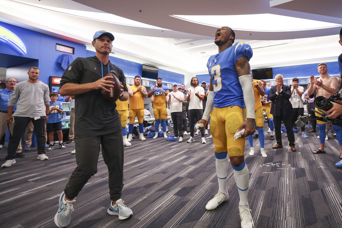 chargers's tweet photo. U KNOW THE VIBES https://t.co/CldvVV6A7U