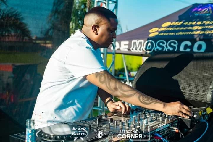 DeMossCo_Prod's tweet photo. “Productivity is never an accident. It is always the result of a commitment to excellence, intelligent planning, and focused effort.” - Paul J. Meyer

Thank you for ALWAYS choosing us @lastborn_deejay 🙌🏾

#AllBlackVsAllWhite2022 #DeMossCoPOWER #DeMossCoProductions https://t.co/XDomavsMOw