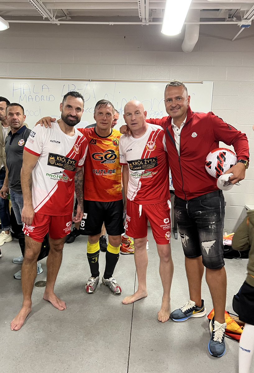 KotarPiotr's tweet photo. Było grane w Chicago 🇵🇱⚽️🇺🇸#eagles #jagaallstars #wasyl #olo @KrolikKR https://t.co/ScubJijqSz