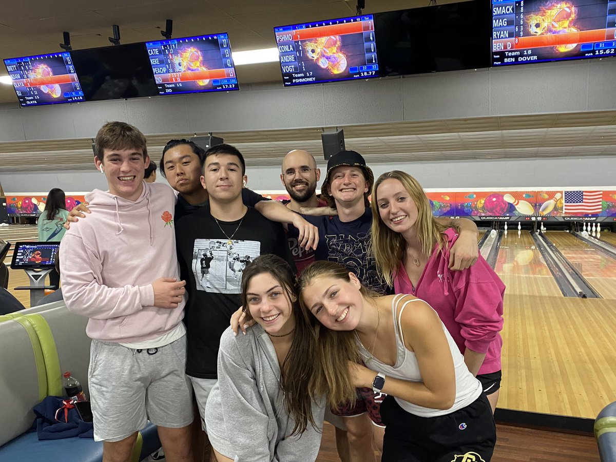 TPS_ResLife's tweet photo. @tps_news Some ResLife juniors and seniors enjoyed a special midnight bowling trip on Saturday night! #TPSResLife https://t.co/xoBCNKv7Yw