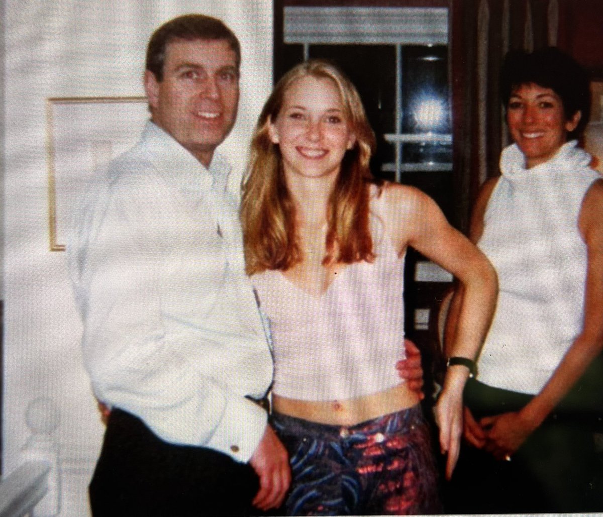 Eion Bailey tweet media