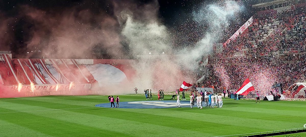 RecibimientoTa1's tweet photo. 🇦🇹Seguinos en las redes,hace retweet... danos la posibilidad de llegar a mas TATENGUES que se sumen a colaborar con nosotros y podamos seguir con los RECIBIMIENTOS

YA ESTAMOS PENSANDO EN EL PRÓXIMO!! 

🇦🇹A la fiesta de ls tribuna la hacemos entre todos...se parte!! https://t.co/QPG1jAyKhf