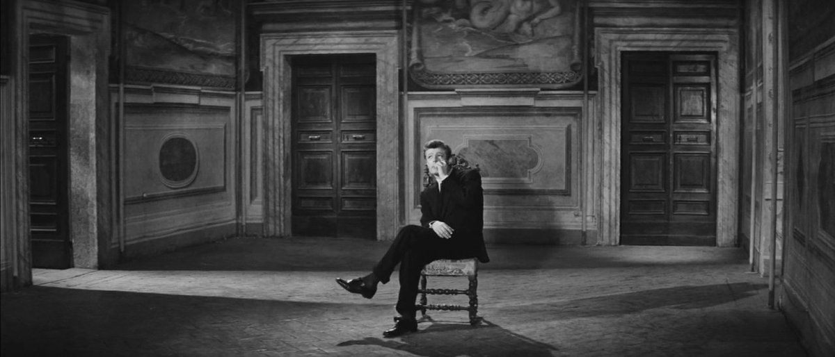 TheCinesthetic's tweet photo. La Dolce Vita (1960) dir. Federico Fellini
https://t.co/fjsqJgJ7TY