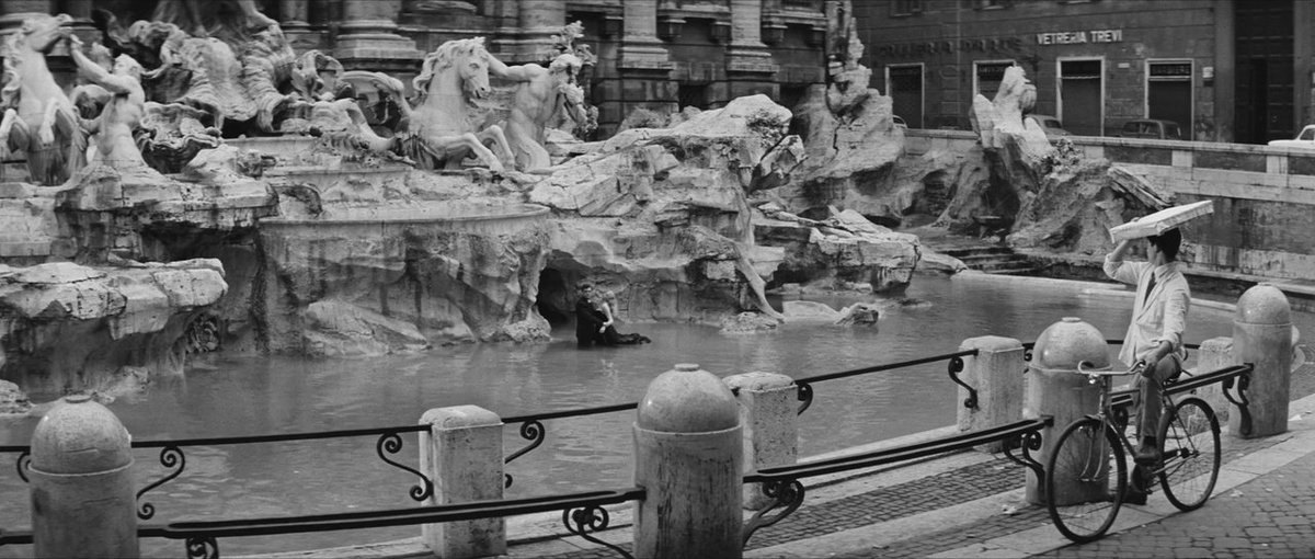 TheCinesthetic's tweet photo. La Dolce Vita (1960) dir. Federico Fellini
https://t.co/fjsqJgJ7TY